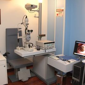 Clínicas de Oftalmología Dr. Fandiño maquina de oftalmología